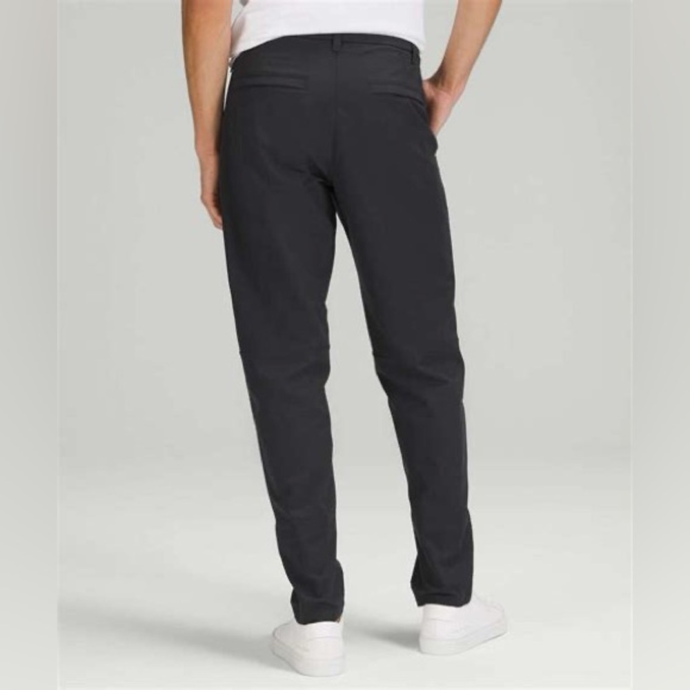 Lululemon 36” x 32” Commission Black Pant w/Warpstreme fabric Classic Fit